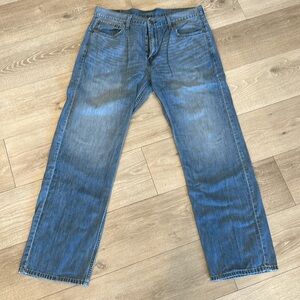 Barely worn Men’s Levi’s 569 34x32 Jeans